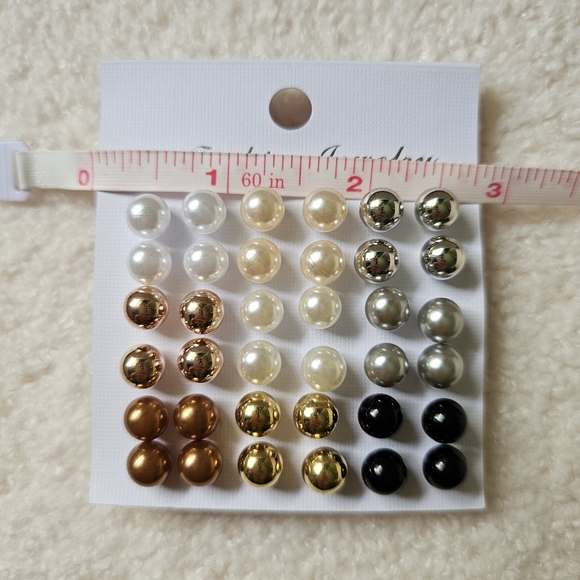 18 pairs faux pearl earring studs white cream silver gold black bronze - Picture 2 of 3
